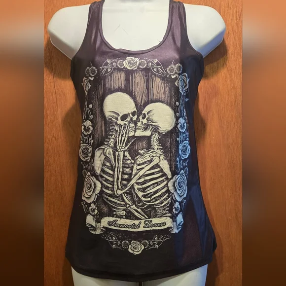 Hot Topic NWOT "Immortal Lovers" Skull Graphic black Tank Top szM - Picture 2 of 6